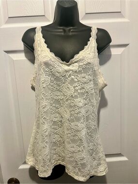 Y2K White House Black Market Cami Top Lace Off White Medium Sleeveless Summer